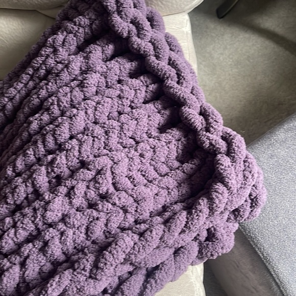 Handmade chunky knit baby blanket - Picture 4 of 7